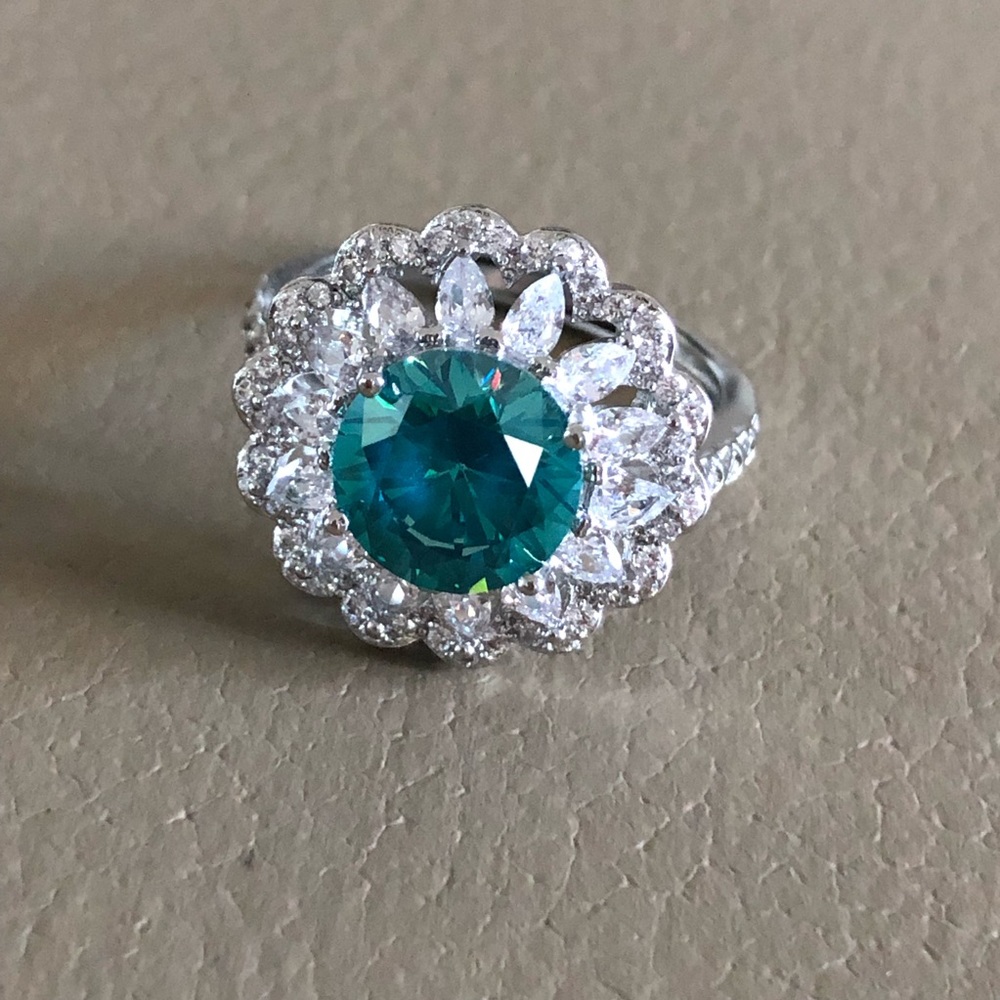 Emerald Ring Size Adjustable - image 7